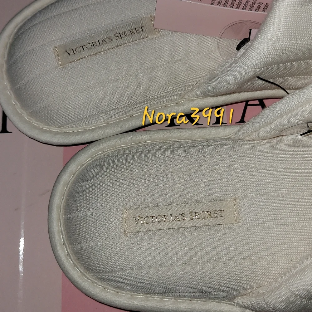 Victoria secret Slide size Medium NWT - Picture 6 of 8